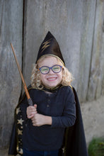 Load image into Gallery viewer, Reversible Wizard Cape &amp; Hat 4-6