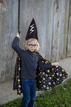 Load image into Gallery viewer, Reversible Wizard Cape &amp; Hat 4-6